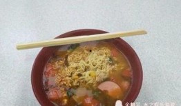 阿姨爆料速食面条视频,阿姨爆料视频曝光惊人内幕